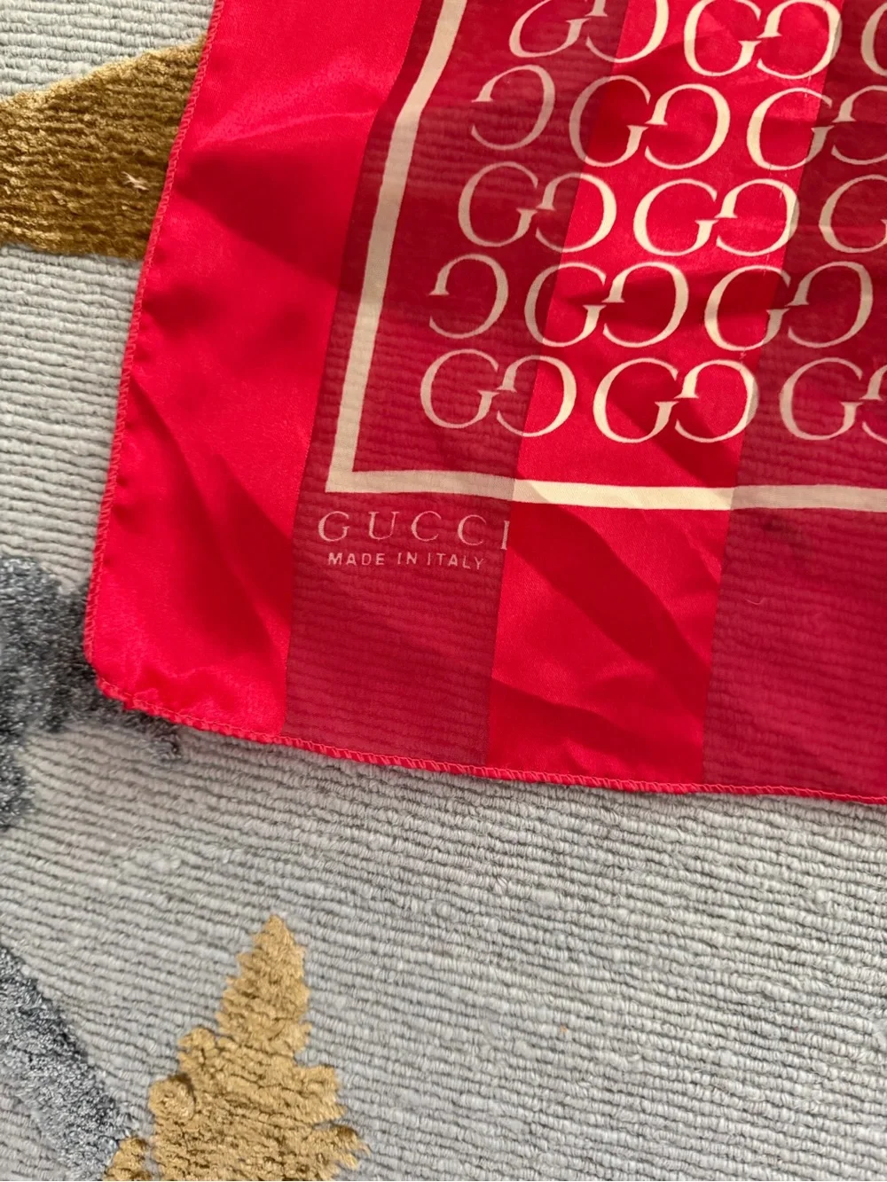 Red GUCCI silk Silk Scarf - Luxury Home Accent